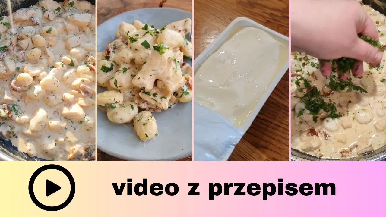 Kremowe gnocchi z kurczakiem i suszonymi pomidorami, posypane świeżą natką. Pyszny przepis na obiad.