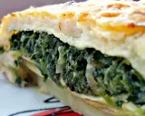 Pyszne cannelloni ze szpinakiem, zapieczone pod złocistą, serową pierzynką. Idealne na obiad.