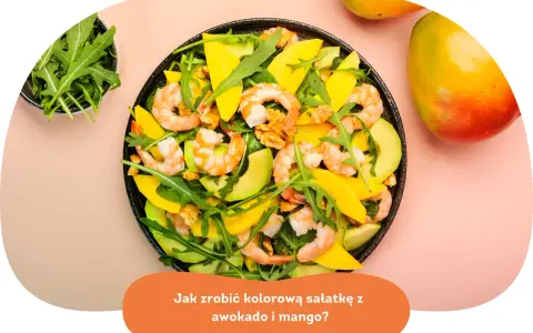 Kolorowa sałatka z awokado, krewetkami i mango. Aromatyczna rukola i orzechy dodają jej charakteru.